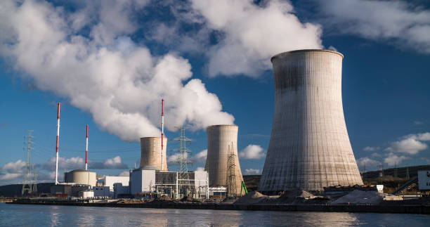 	Advantages and Disadvantages of Nuclear Energy
