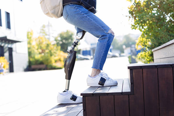 	Is there any risk with robotic knee replacement surgery?