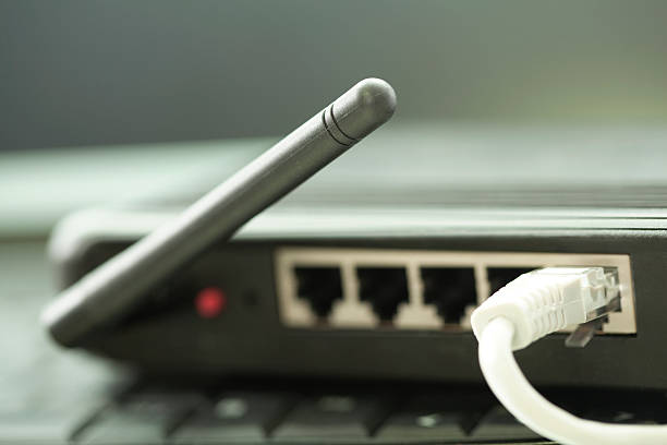 	What are the advantages and disadvantages of DSL