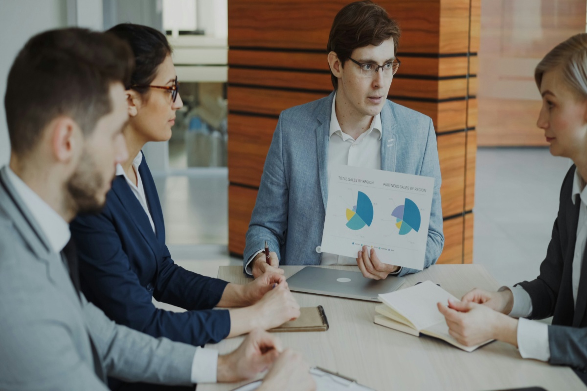 	When Should Your Business Invest in Legacy Application Modernization Services?