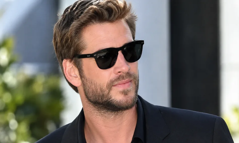	Liam Hemsworth: Age, Wife, Net Worth, Height & Family